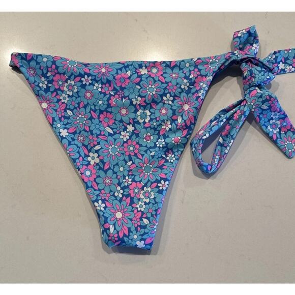 Frankie’s Bikinis Women's Size Medium Tie Side Bikini Floral Print Bikini Bottom - Picture 4 of 6